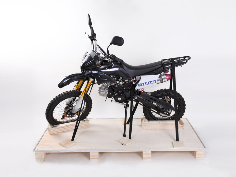 膠合板托盤和熏蒸托盤哪個更適合做出口木托盤？